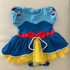 Snow White outfit